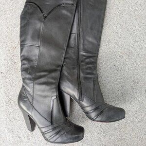 Hush Puppies Tall Leather Boots US7